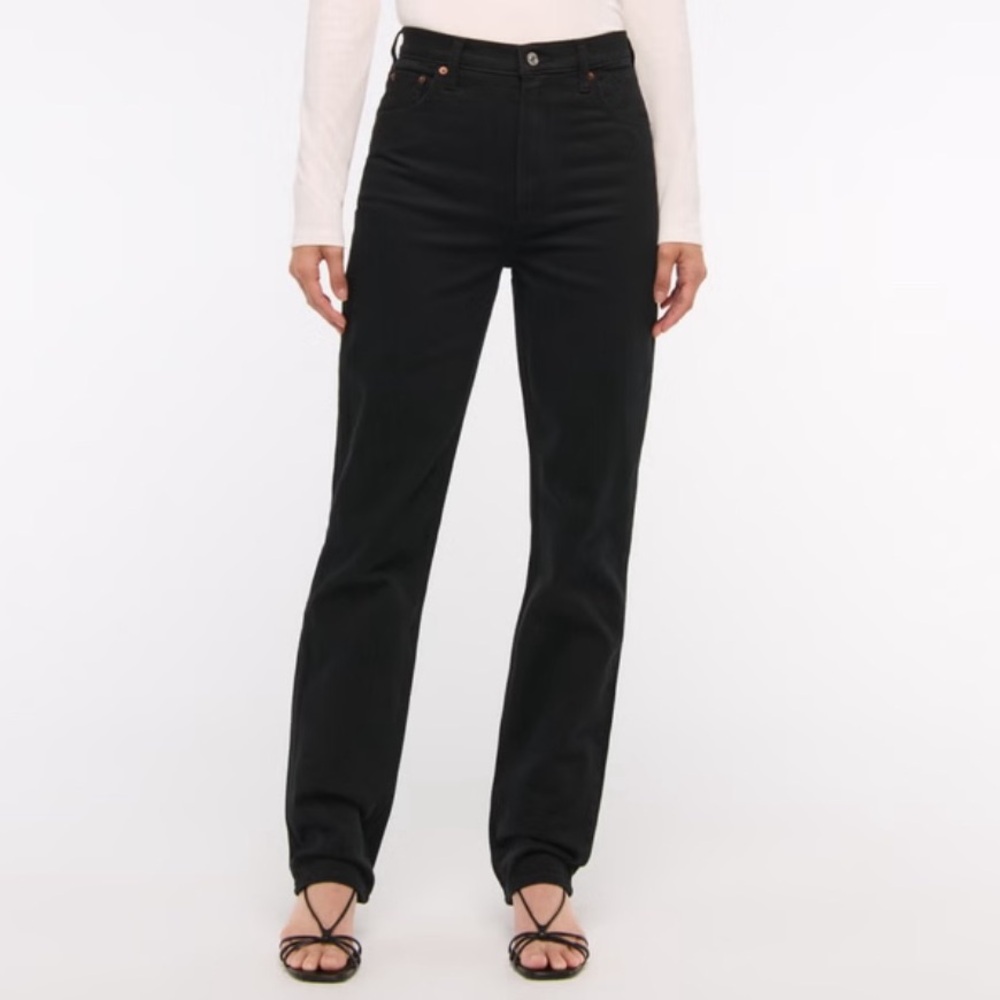 NWT Abercrombie & Fitch Ultra High Rise 90’s Straight Jeans